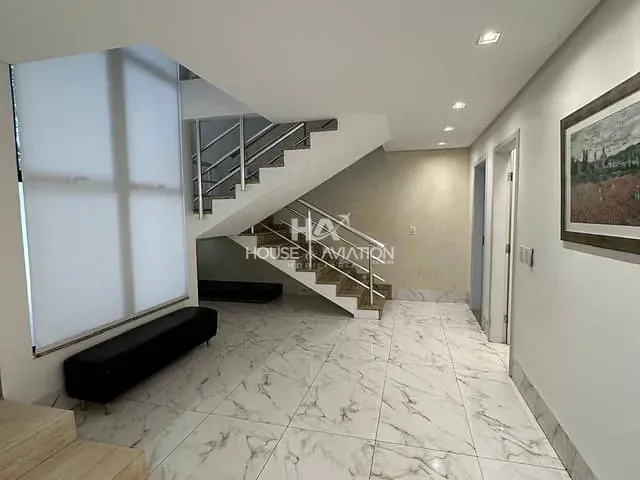 Sobrado com 1500m² 4 quartos e 5 banheiros, à venda, no bairro Residencial Aldeia do Vale em Goiânia