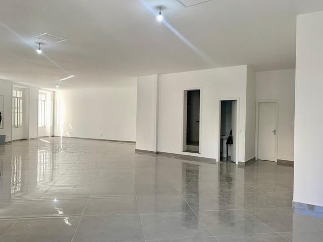 Sobrado para alugar, no bairro Centro em Petrópolis