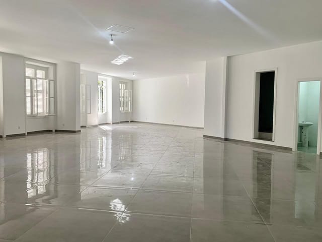 Sobrado para alugar, no bairro Centro em Petrópolis