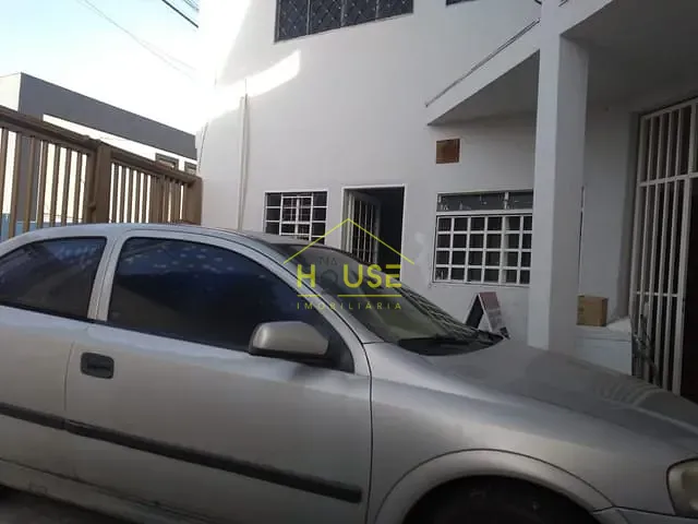Sobrado com 154m², à venda, no bairro Jardim Caparroz em São José do Rio Preto
