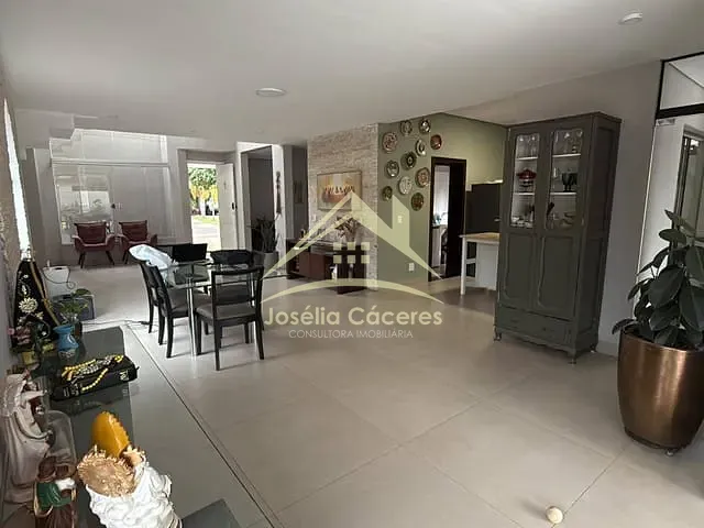 Sobrado com 467m² 4 quartos e 5 banheiros, à venda, no bairro Condomínio Florais Cuiabá Residencial em Cuiabá