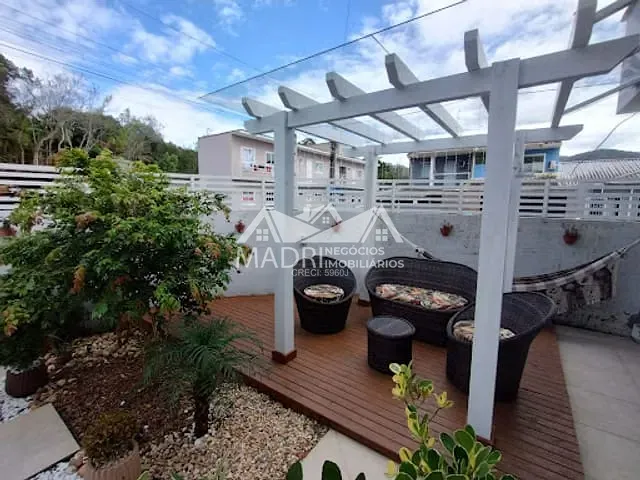 Sobrado com 200m² 2 quartos e 1 banheiro, à venda, no bairro Bela Vista em Palhoça