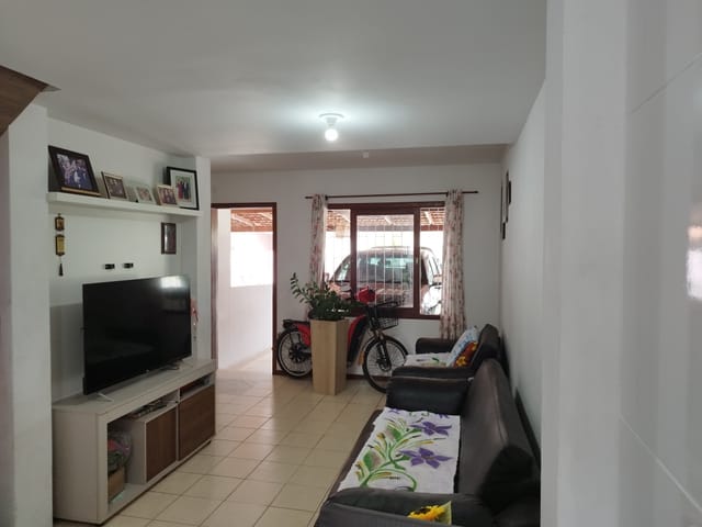 Sobrado 2 quartos e 2 banheiros, à venda, no bairro Bela Vista em Palhoça