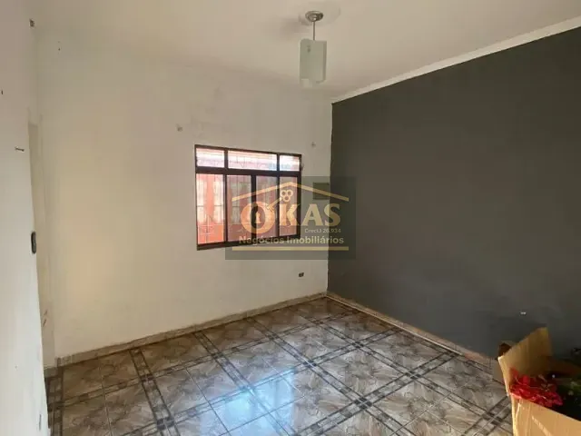 Sobrado com 300m² 2 quartos e 2 banheiros, à venda, no bairro Vila Amorim em Suzano