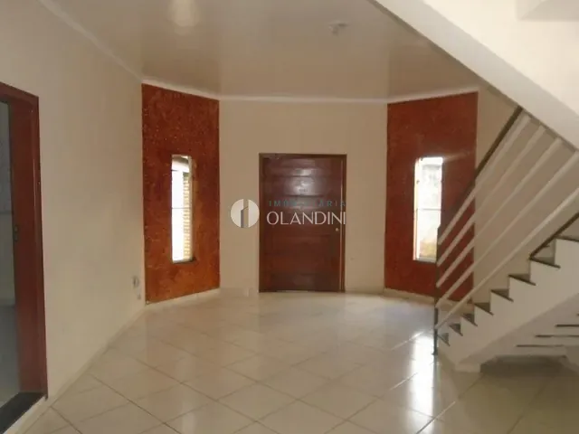 Sobrado com 200m² 3 quartos e 3 banheiros, à venda, no bairro Bela Vista II em Artur Nogueira