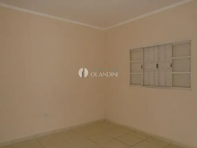 Sobrado com 200m² 3 quartos e 3 banheiros, à venda, no bairro Bela Vista II em Artur Nogueira