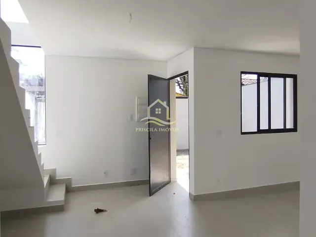 Sobrado com 100m² 2 quartos e 3 banheiros, à venda, no bairro Boraceia em Bertioga