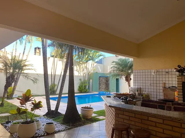 Sobrado com 613m² 4 quartos e 7 banheiros, à venda, no bairro Jardim Itatiaia 1 em Londrina