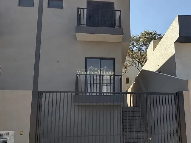 Sobrado com 65m² 2 quartos e 3 banheiros, à venda, no bairro Jardim Santo Antônio em Atibaia