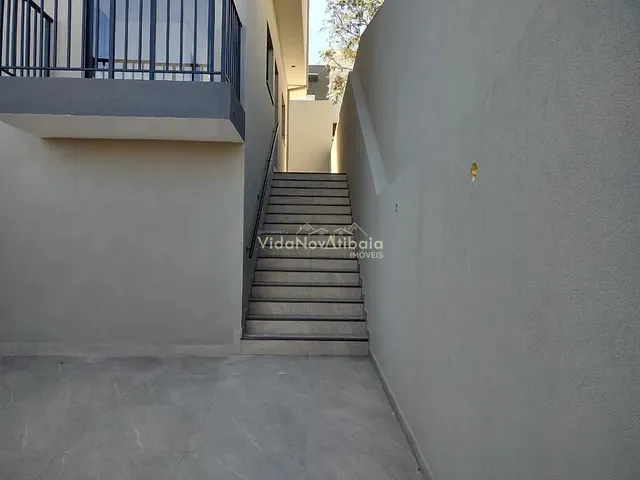 Sobrado com 65m² 2 quartos e 3 banheiros, à venda, no bairro Jardim Santo Antônio em Atibaia