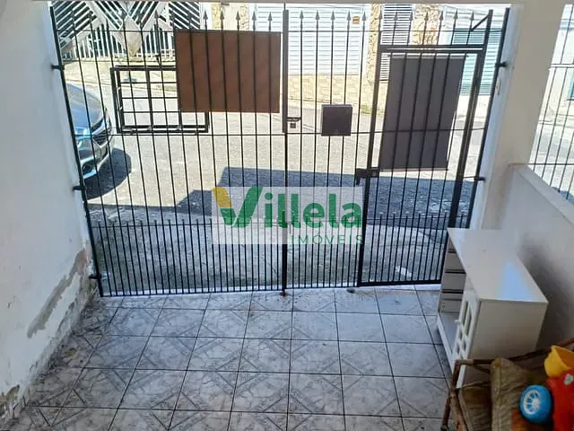 Sobrado 5 quartos e 3 banheiros, à venda, no bairro Vila Arbame em Ferraz de Vasconcelos