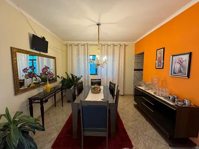 Sobrado com 250m² 4 quartos e 4 banheiros, à venda, no bairro Guanandi II em Campo Grande
