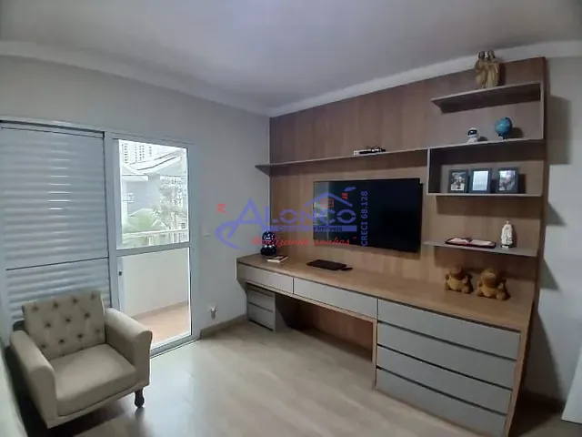 Sobrado 3 quartos e 4 banheiros, à venda, no bairro Parque Califórnia em Jacareí