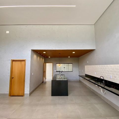 Casa com 210m² 3 quartos e 4 banheiros, à venda, no bairro Jardim Atlântico em Goiânia