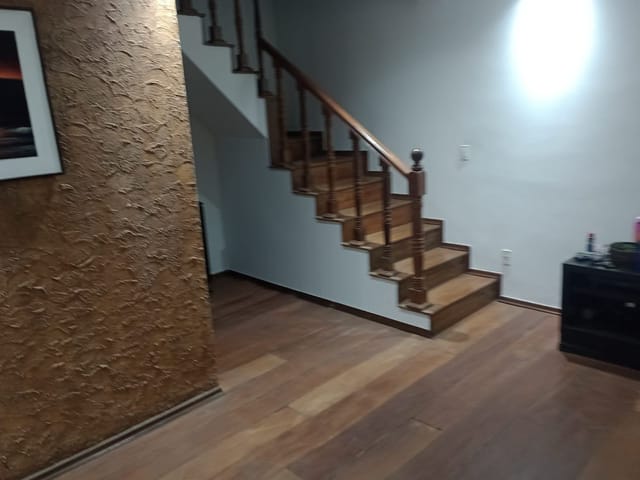 Sobrado 3 quartos e 4 banheiros, à venda ou para alugar, no bairro Parque Erasmo Assunção em Santo André