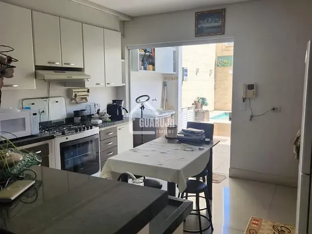 Sobrado com 137m² 3 quartos e 5 banheiros, à venda, no bairro Sítio Paecara (Vicente de Carvalho) em Guarujá