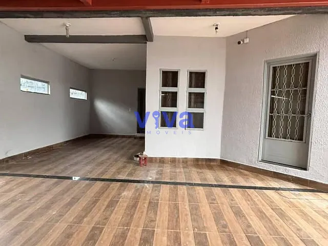 Sobrado com 300m² 4 quartos e 3 banheiros, à venda, no bairro Parque Ibirapuera em Aparecida de Goiânia