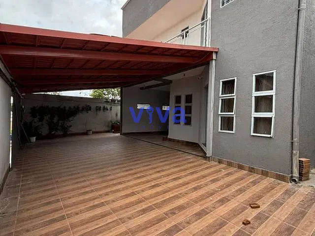 Sobrado com 300m² 4 quartos e 3 banheiros, à venda, no bairro Parque Ibirapuera em Aparecida de Goiânia