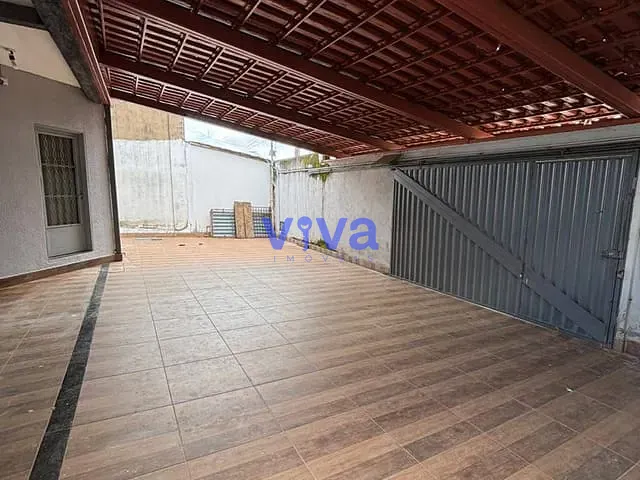 Sobrado com 300m² 4 quartos e 3 banheiros, à venda, no bairro Parque Ibirapuera em Aparecida de Goiânia