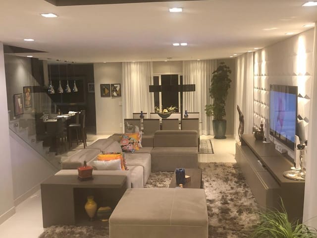 Casa com 334m² 3 quartos e 4 banheiros, à venda, no bairro Estrela em Ponta Grossa