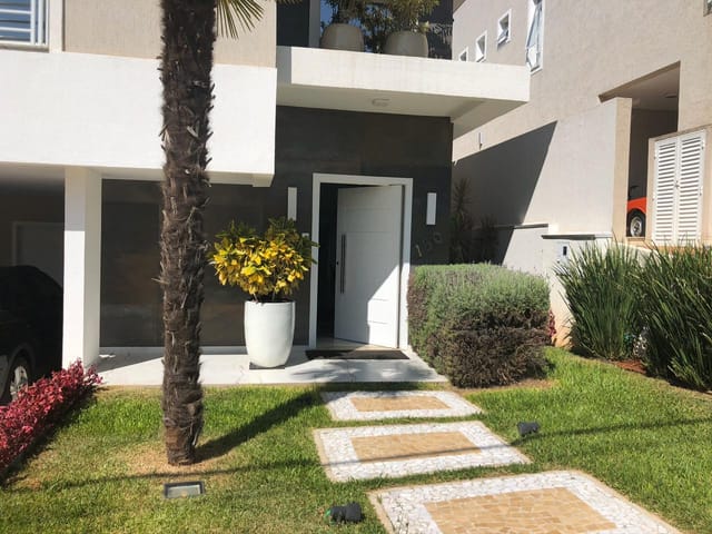 Casa com 334m² 3 quartos e 4 banheiros, à venda, no bairro Estrela em Ponta Grossa