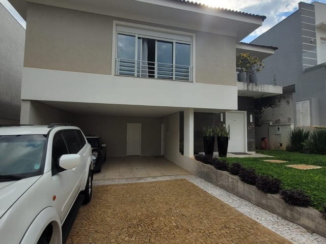Casa com 334m² 3 quartos e 4 banheiros, à venda, no bairro Estrela em Ponta Grossa