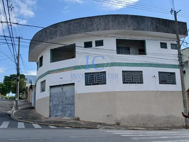 Sobrado com 177m² 3 quartos e 2 banheiros, à venda ou para alugar, no bairro Centro em Salto
