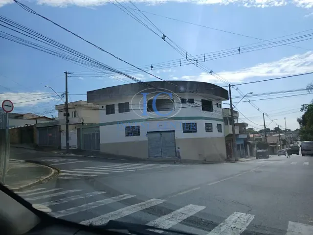 Sobrado com 177m² 3 quartos e 2 banheiros, à venda ou para alugar, no bairro Centro em Salto