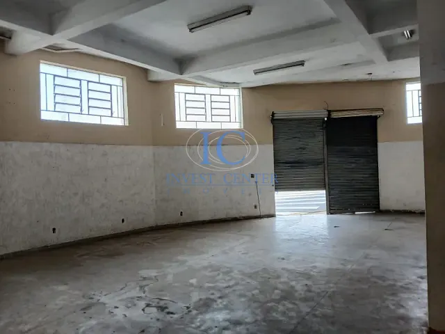 Sobrado com 177m² 3 quartos e 2 banheiros, à venda ou para alugar, no bairro Centro em Salto
