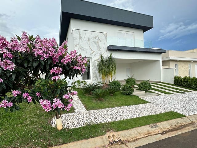 Sobrado 4 quartos e 5 banheiros, à venda, no bairro Village Santa Georgina em Franca