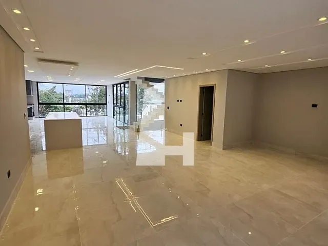 Sobrado com 300m² 4 quartos e 6 banheiros, à venda, no bairro Jardim Fazenda Rincão em Arujá