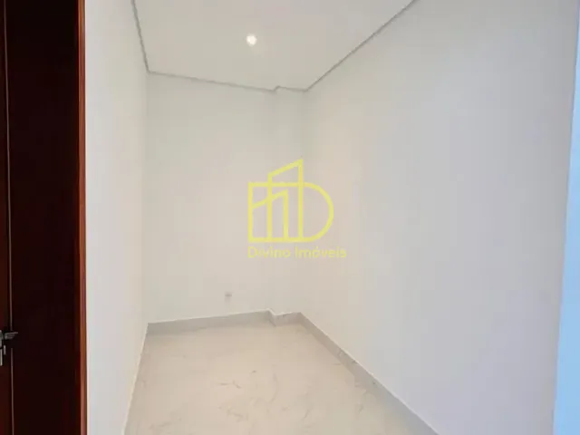Sobrado com 310m² 4 quartos e 1 banheiro, à venda, no bairro Green Valley em Votorantim