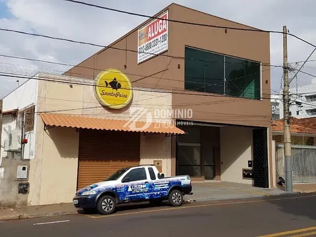 Sobrado com 375m², para alugar, no bairro São Benedito em Uberaba
