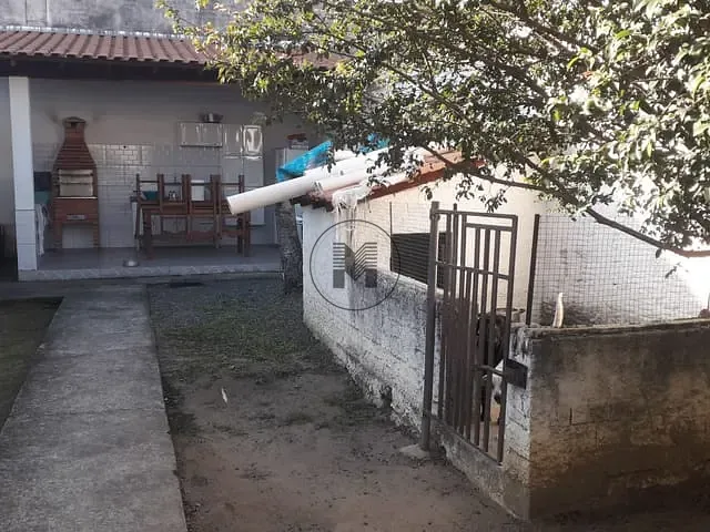 Sobrado com 300m² 3 quartos e 2 banheiros, à venda, no bairro Vila Rosa em Guaratinguetá