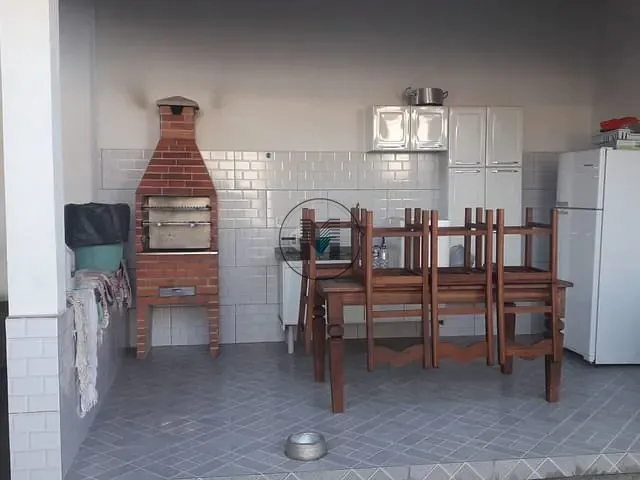 Sobrado com 300m² 3 quartos e 2 banheiros, à venda, no bairro Vila Rosa em Guaratinguetá