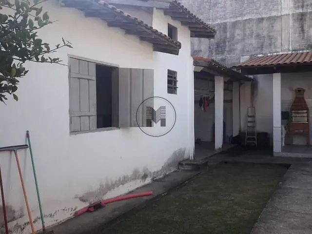 Sobrado com 300m² 3 quartos e 2 banheiros, à venda, no bairro Vila Rosa em Guaratinguetá