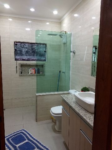 Sobrado com 225m² 2 quartos e 1 banheiro, à venda, no bairro Conjunto Habitacional Terra dos Ipês em Pindamonhangaba