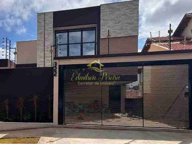 Sobrado com 250m² 3 quartos e 4 banheiros, à venda, no bairro Universitário em Londrina
