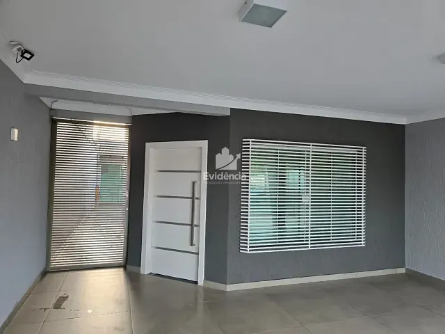 Sobrado com 250m² 3 quartos e 2 banheiros, à venda, no bairro Loteamento Chamonix em Londrina
