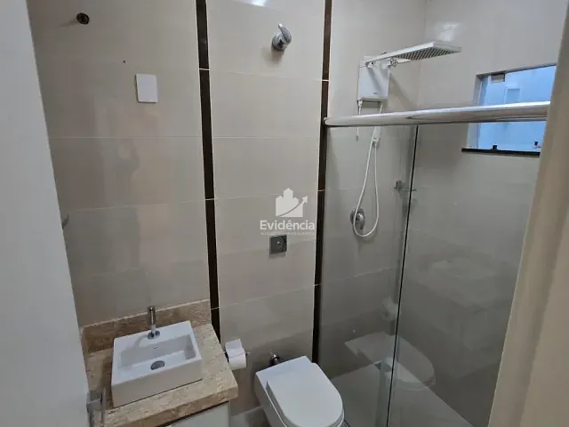 Sobrado com 250m² 3 quartos e 2 banheiros, à venda, no bairro Loteamento Chamonix em Londrina