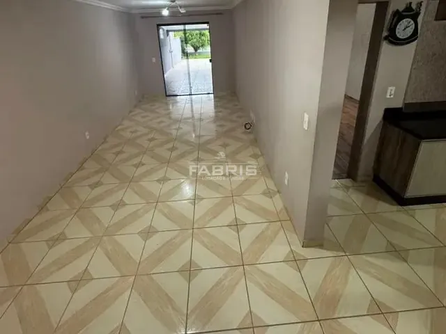 Sobrado 3 quartos e 3 banheiros, à venda, no bairro Loteamento Bieda em Campo Largo