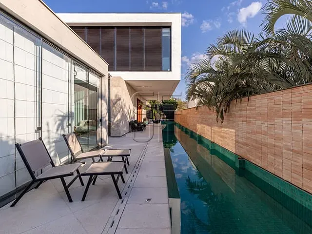 Sobrado com 675m² 3 quartos e 6 banheiros, à venda, no bairro Gleba Fazenda Palhano em Londrina