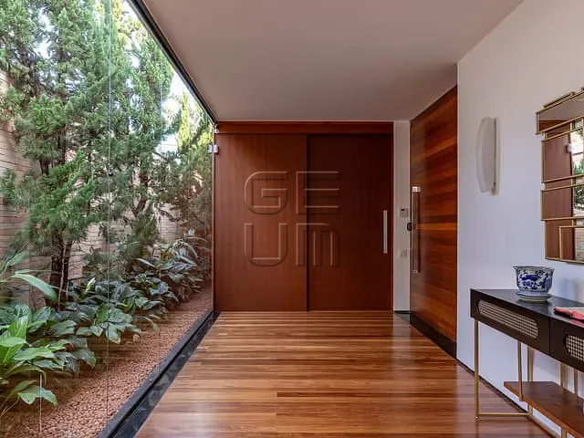 Sobrado com 675m² 3 quartos e 6 banheiros, à venda, no bairro Gleba Fazenda Palhano em Londrina