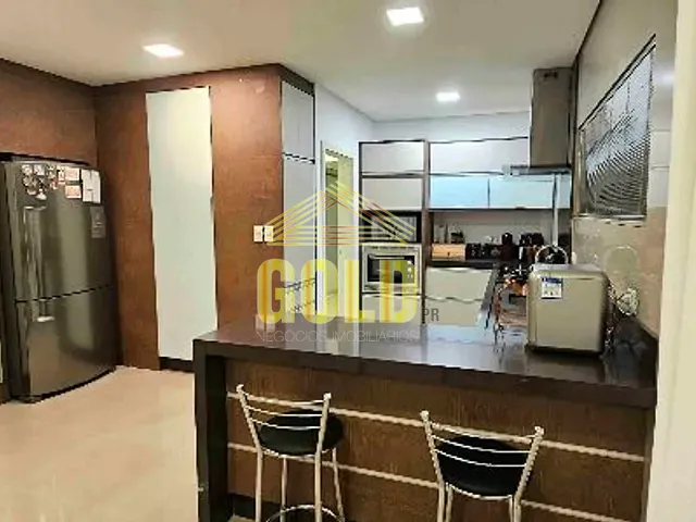 Sobrado com 330m² 4 quartos e 4 banheiros, à venda, no bairro Esperança em Londrina