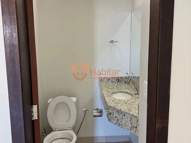 Sobrado com 300m², para alugar, no bairro Centro Sul em Sorriso