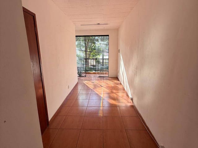 Sobrado 1 quarto e 1 banheiro, para alugar, no bairro Cascatinha em Petrópolis