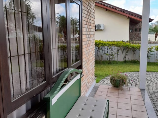 Sobrado com 714m² 4 quartos e 4 banheiros, à venda, no bairro Jardim Porto Belo em Tijucas