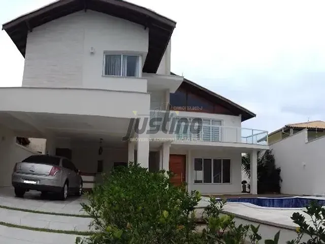 Sobrado com 492m² 4 quartos e 2 banheiros, à venda, no bairro Jardim Itanhaém em Itanhaém