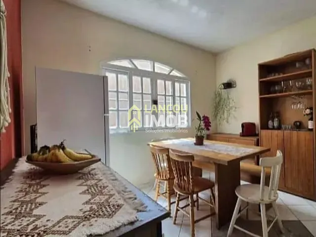 Sobrado 3 quartos e 1 banheiro, à venda, no bairro Tulipas em Jundiaí