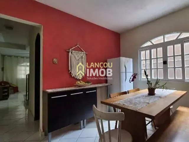 Sobrado 3 quartos e 1 banheiro, à venda, no bairro Tulipas em Jundiaí
